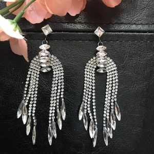 NEW NWT Express Rhinestone Cascading Tear Drop Chandelier Earrings. Pierced.